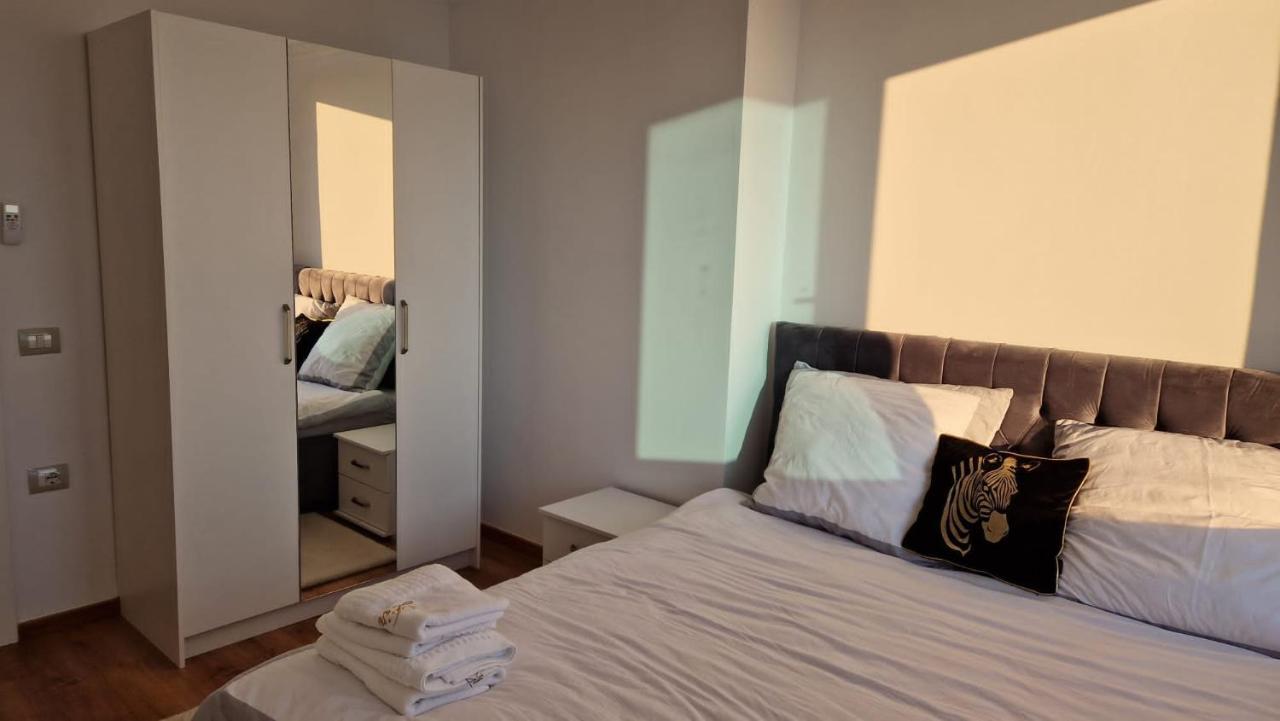 Pirro Luxury Apartment Sarandë Eksteriør billede